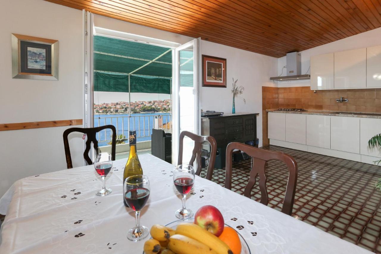 Apartman Mavarcica A4 Трогір Екстер'єр фото